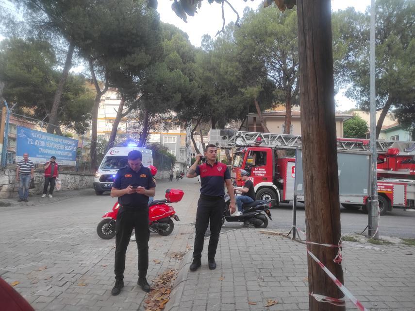 OCAKTA UNUTULAN YEMEK YANGIN PANİĞİNE NEDEN OLDU