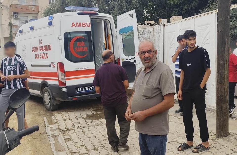 EV SAHİBİNİN ELLERİNİ BAĞLAYIP ALTIN VE PARASINI GASP ETTİLER DİLENCİ KILIĞINDAKİ 4 KADIN, EV SAHİBİNİ SANDALYEYE BAĞLAYIP 18 CUMHURİYET ALTININI ÇALDILAR DİLENCİ KILIĞINDA GİTTİKLERİ EVDEKİ KADINI SANDALYEYE BAĞLAYIP ALTINLARINI ÇALDILAR