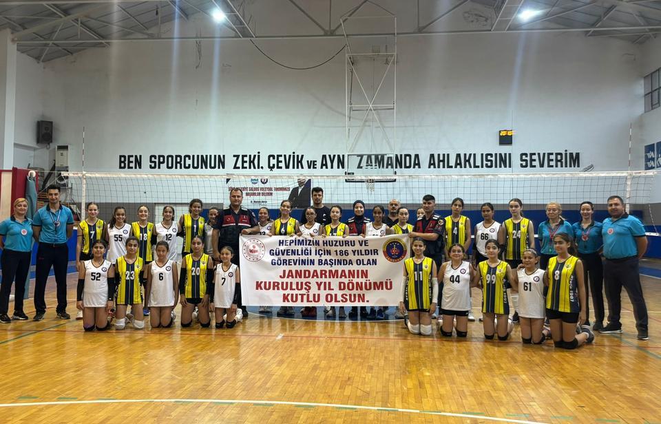 Aydın’da voleybol maçı jandarmanın 186. yılına sahne oldu