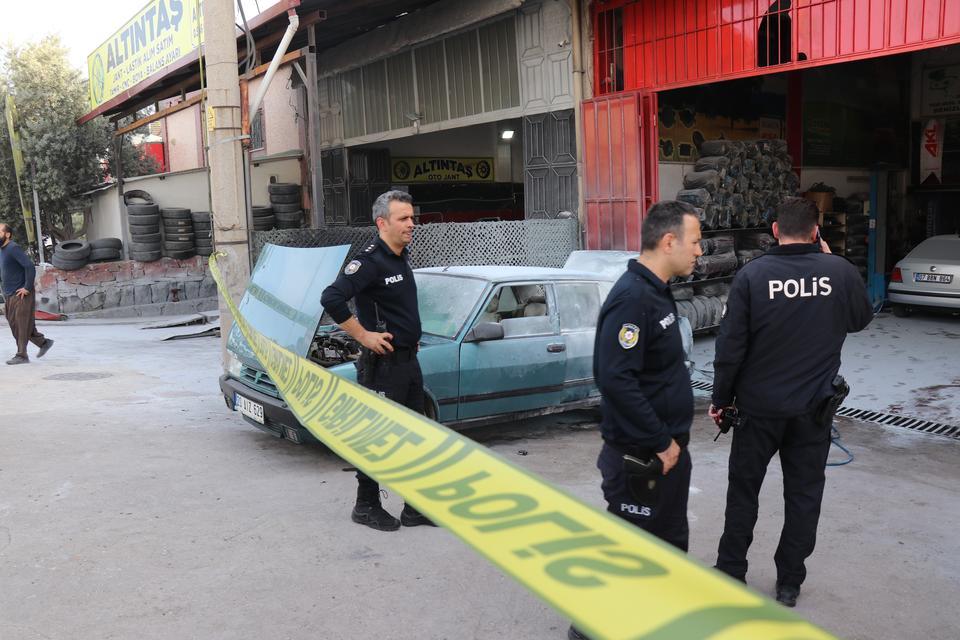 DENİZLİ'DE OTOGAZ DÜKKANINDAKİ GAZ KAÇAĞI PARLAMAYA NEDEN OLDU; 8 YARALI