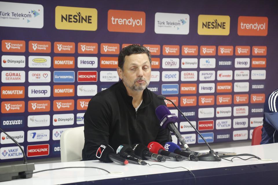 Erol Bulut: "Çok fazla bireysel hata yaptık, futbol bunu affetmez"