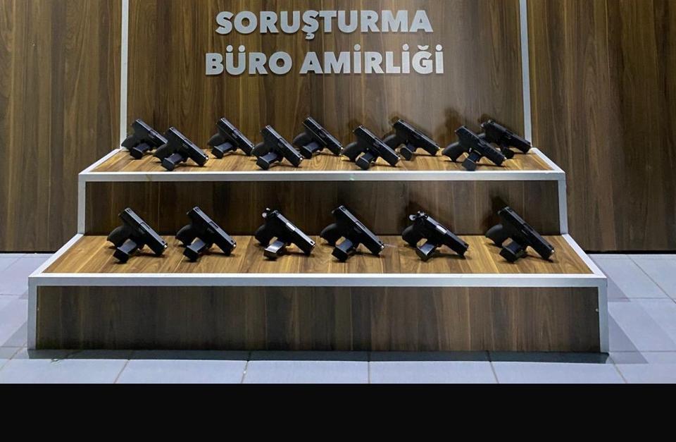 Polisten silah tacirine şok baskın