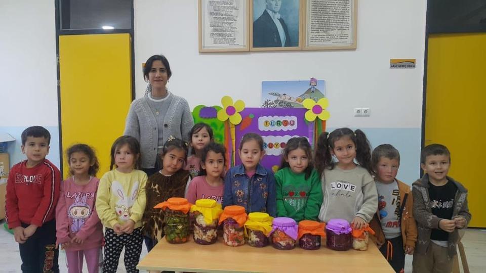 Bozdoğan’da minikler ekmek yapmasını öğrendi