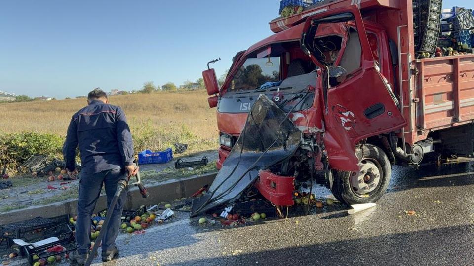 Ehliyetsiz sürücü zincirleme kazaya karıştı: 1 yaralı