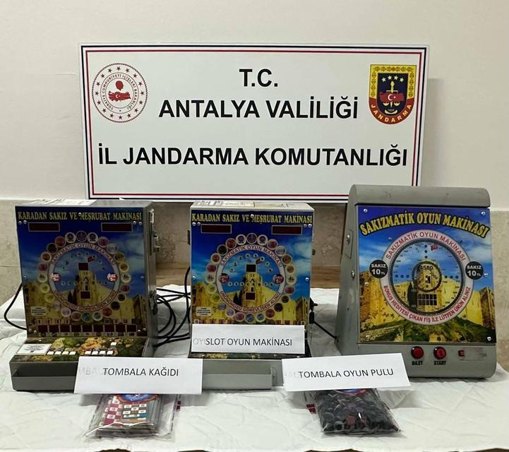 Sakızmatik ile kumara operasyon: 2 şüpheli yakalandı