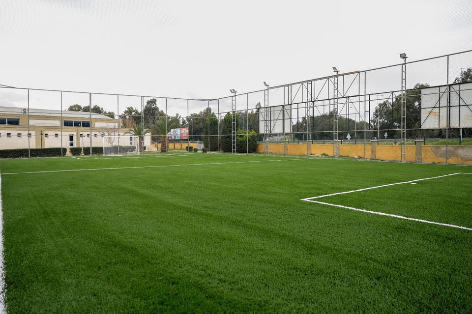 Çeştepe’de halı saha yenilenerek hizmete açıldı