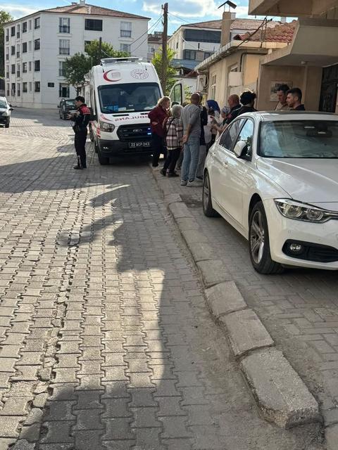 Yaşlı kadın evinde ölü bulundu