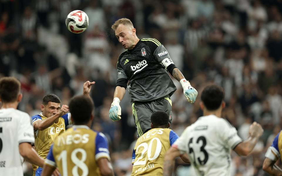 Beşiktaş'ta Necip Uysal ve Mert Günok ile yollar ayrılıyor