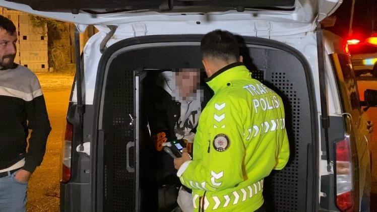 Polisin 'dur' ihtarına uymadı, yakalanınca cezadan kaçamadı