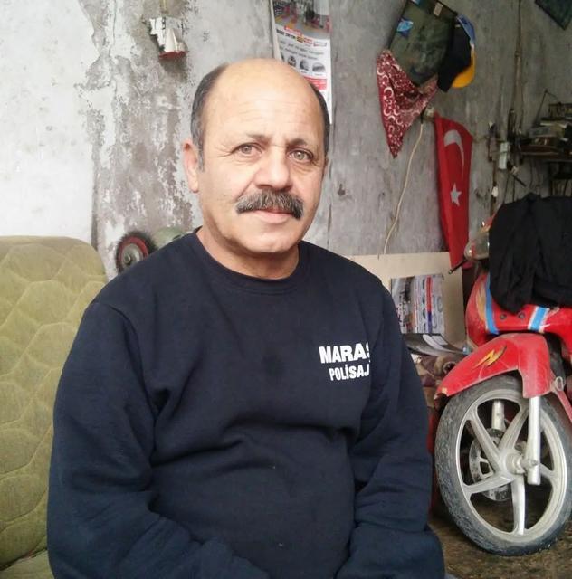 İZMİR'DE OTOMOBİLE SİLAHLI SALDIRI: AYNI AİLEDEN 3 KİŞİ ÖLDÜ CEZAEVİNDEKİ OĞULLARINI ZİYARETTEN DÖNERKEN SİLAHLI SALDIRIDA ÖLDÜRÜLDÜLER