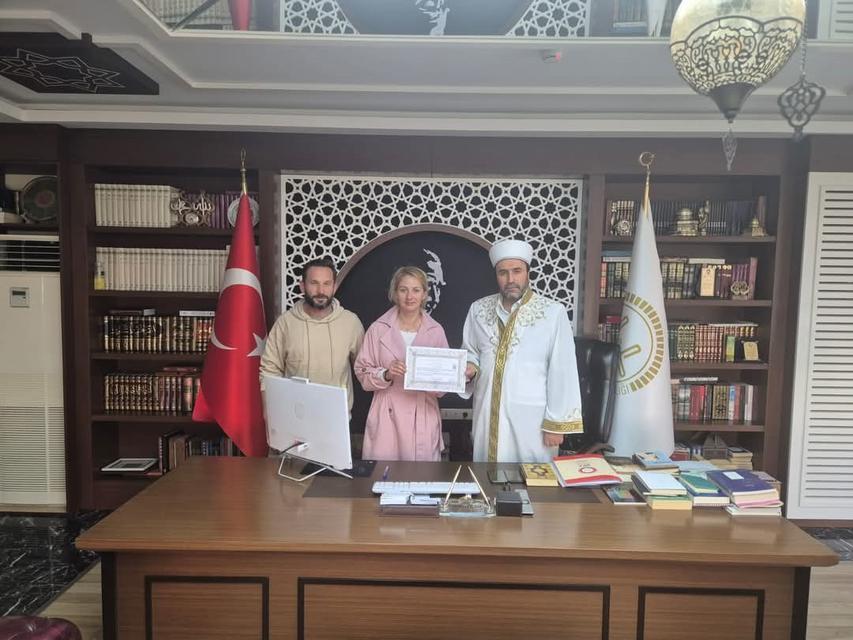 ALANYA'DA RUS VE DANİMARKA VATANDAŞLARI MÜSLÜMAN OLDU
