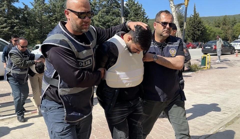 Kübra'yı hayattan koparanlar, sosyal medya hesabına girip yaşıyor süsü vermiş