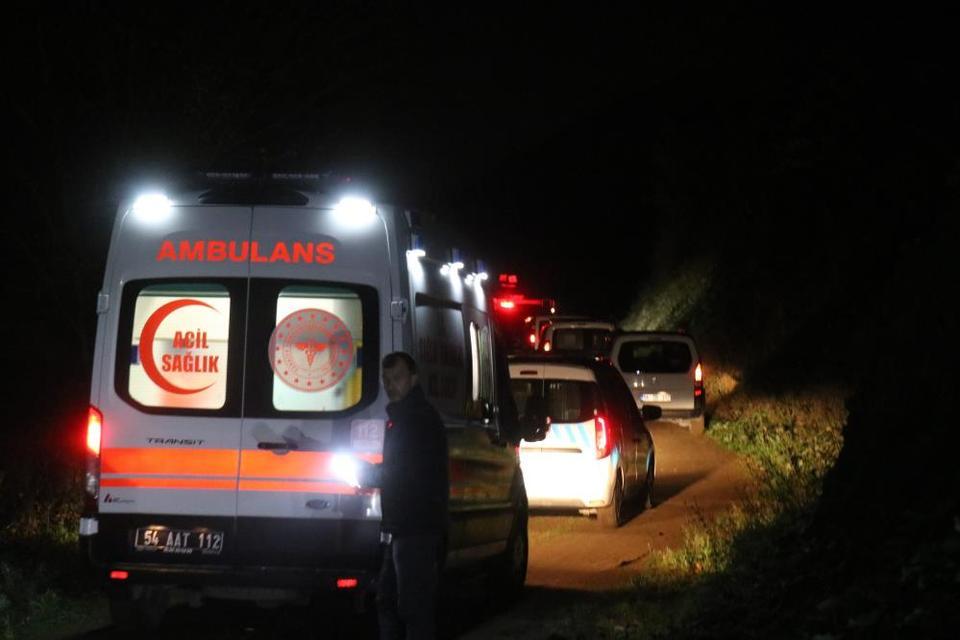 Aracından yaklaşık 150 metrelik şarampolde ölü bulundu