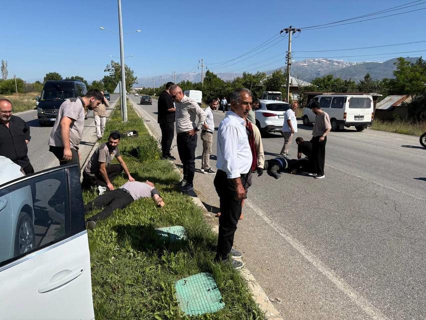 Otomobil ile motosiklet çarpıştı: 1 ölü, 1 yaralı