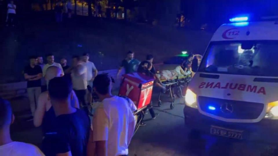 Alkollü sürücünün kullandığı araç kamyonete çarptı: 3 yaralı