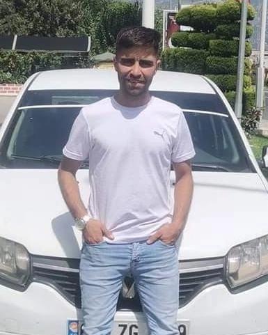 Aydın’ın Buharkent Organize Sanayi Bölgesi’nde bir kablo fabrikasında vücudu halat sarma makinesine sıkışan işçi feci şekilde can verdi.