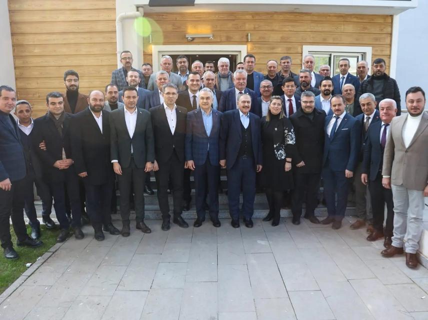 Eroğlu'ndan Savaş'a destek