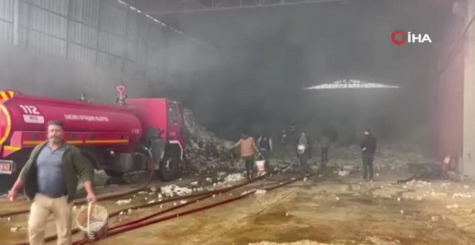 Pamuk fabrikasında yangın paniği