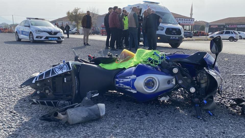 Otomobille çarpışan motosikletli yaralandı