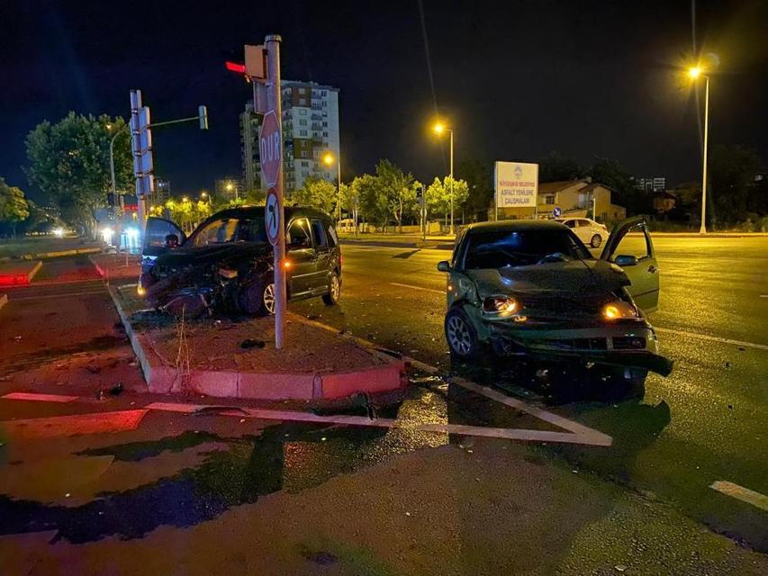 Kazaya sebebiyet verdi, sonra kaçtı: 3 yaralı