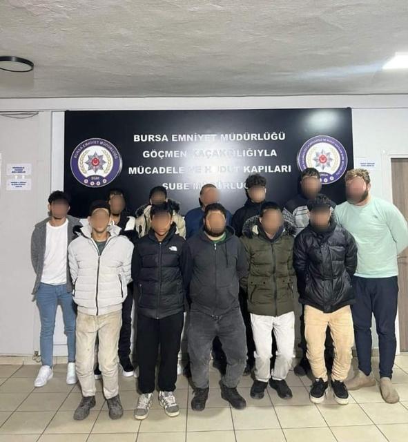 Düzensiz göçmenlere şafak operasyonu