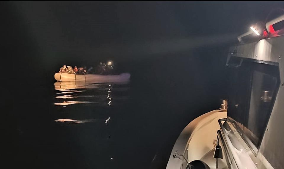 Didim açıklarında ölümle yaşam arasındaki 34 kişi son anda kurtarıldı