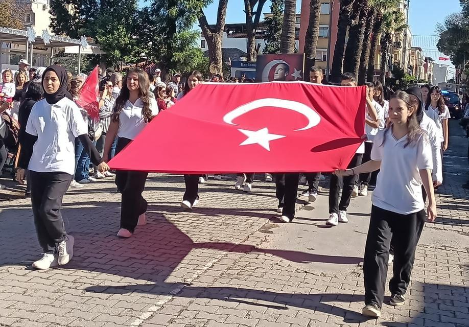 Sakin Şehir Yenipazar’da Cumhuriyet coşkusu yaşandı