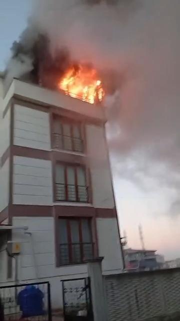 Ev yangını korkuttu