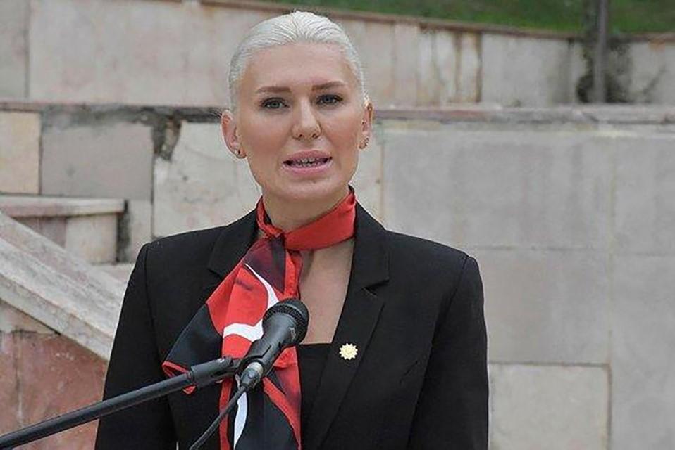 Bir Belediye Başkanı daha Yeni Parti'ye geçiyor