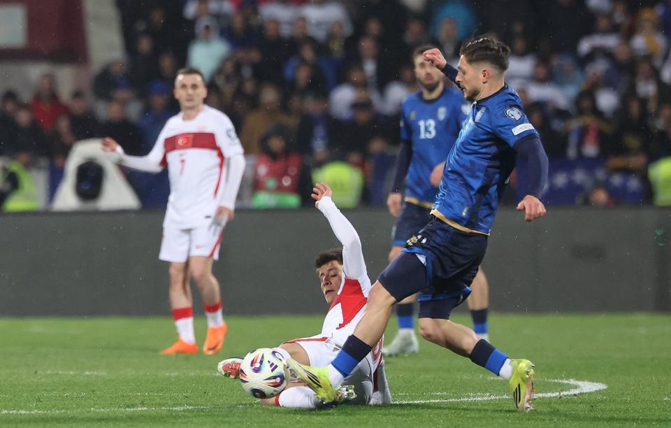 İlk yarı berabere bitti