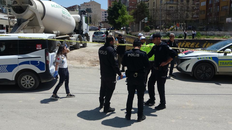 Beton mikseri dehşeti: Olay yerinde yaşamını yitirdi