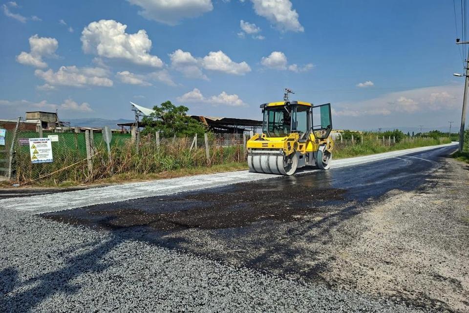 Efeler’de asfaltlama çalışmaları hız kazandı