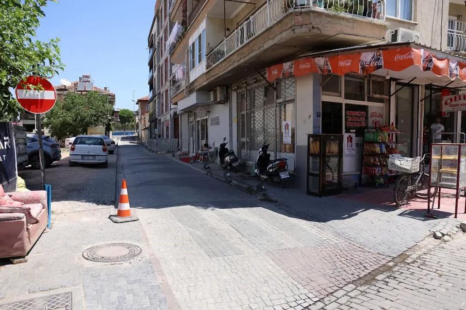 İNCİRLİOVA'DA TRAFİK AKIŞ YÖNÜ DEĞİŞTİ