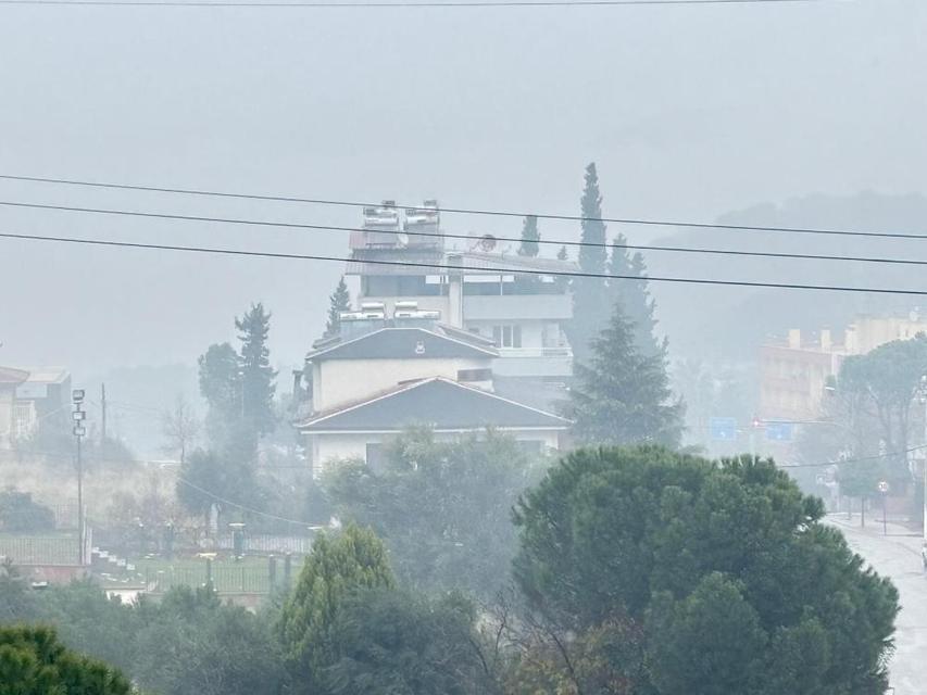 Bozdoğan sise teslim oldu, görüş mesafesi düştü