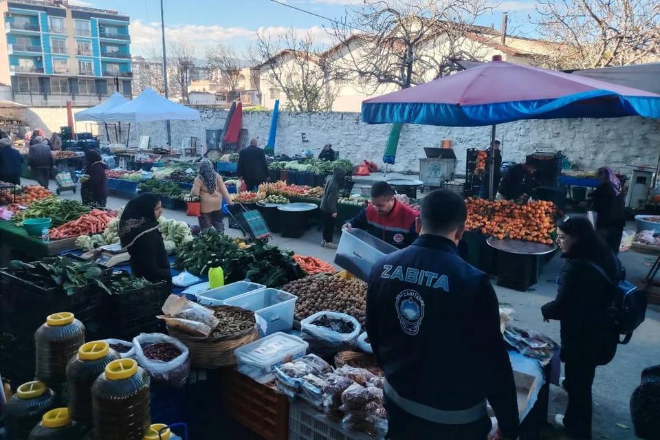 Germencik’te pazar tezgâhlarına sıkı denetim