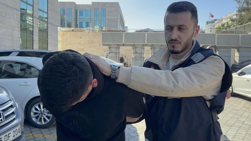 Çekici üzerindeki araçta ölümle sonuçlanan olayda 4 kişi adliyeye sevk edildi