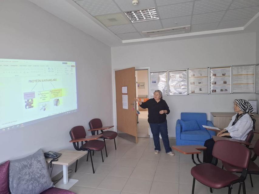 Karpuzlu Devlet Hastanesi anne sağlığının önemine dikkat çekti