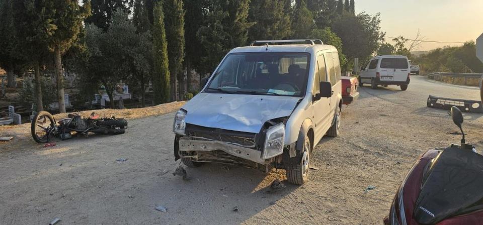 Otomobil ile motosiklet çarpıştı: 1 ölü