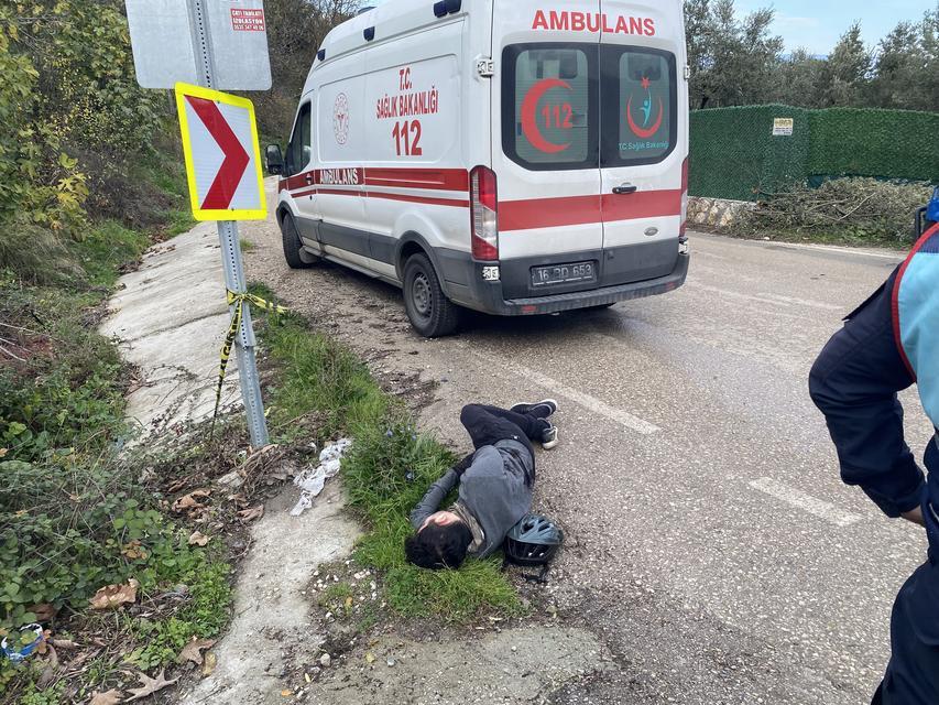 Bisikletli sürücü faciadan döndü