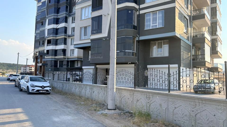 Alzaymır hastası kadın 5. kattan düşerek öldü