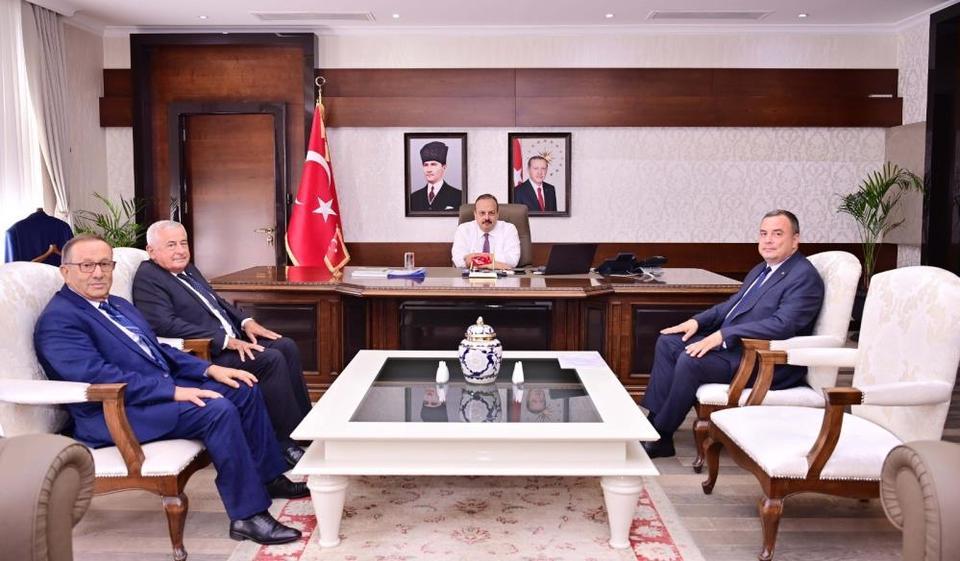 Borsa heyetinden Vali Canbolat’a kuru incir alım töreni daveti