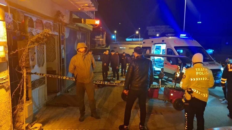 Metrelerce yükseklikten beton zemine düşen yaşlı adam hayatını kaybetti