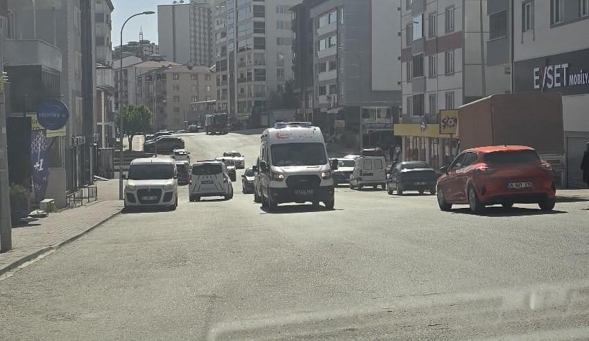 Park etmek istersen motosiklete çarptı: 1 kişi yaralandı