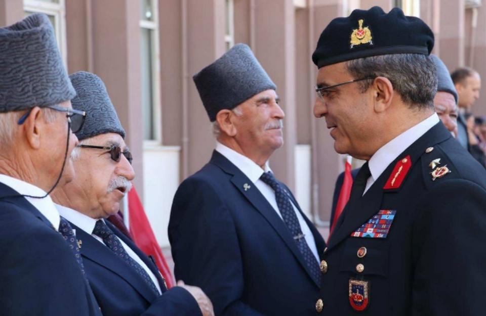 Tuğgeneral Çarıkçıoğlu, gazilerle bir araya geldi