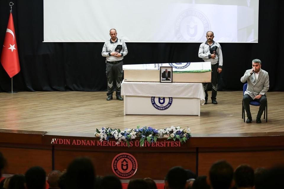 HAYATINI KAYBEDEN AKADEMİSYEN SON YOLCULUĞUNA UĞURLANDI