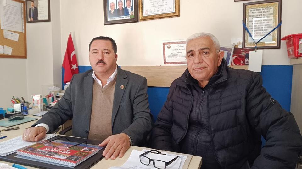 MANİSA'DA CAMİ YARARINA YAPILACAK OLAN DEVE GÜREŞLERİ ERTELENDİ MANİSA ŞEHİR MERKEZİNDE 30 YIL SONRA İLK KEZ YAPILACAK OLAN DEVE GÜREŞLERİ ŞEHİR MERKEZİNDE AYNI GÜN YAPILACAK OLAN KOOPERATİF SEÇİMLERİ DOLAYISIYLA İLERİ BİR TARİHE ERTELENDİ