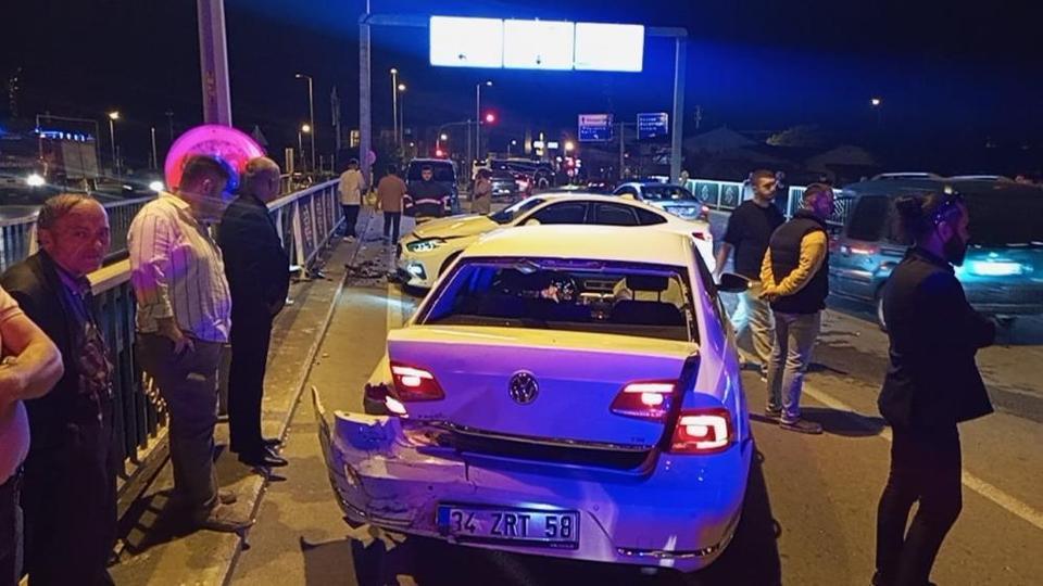 Araçlara çarpan sürücü olay yerinden kaçtı