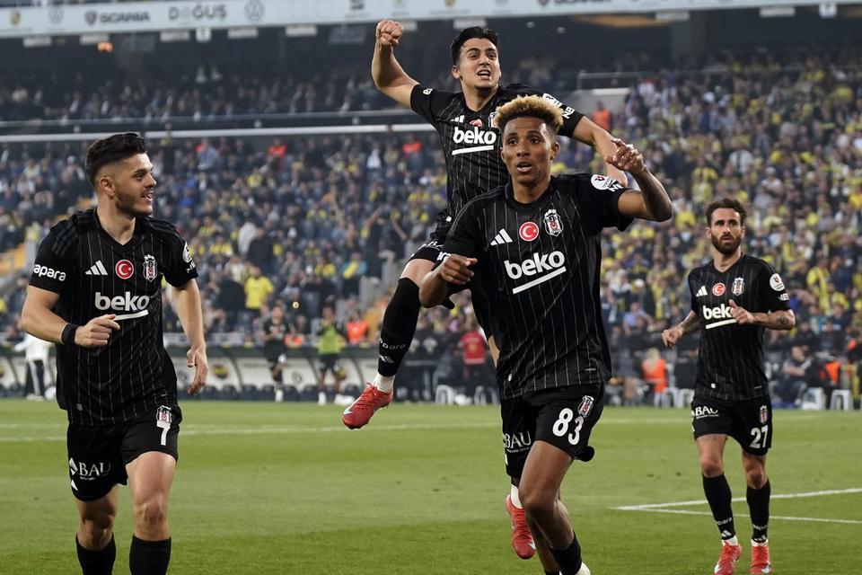 TRENDYOL SÜPER LİG: FENERBAHÇE: 0 - BEŞİKTAŞ: 1 (İLK YARI)
