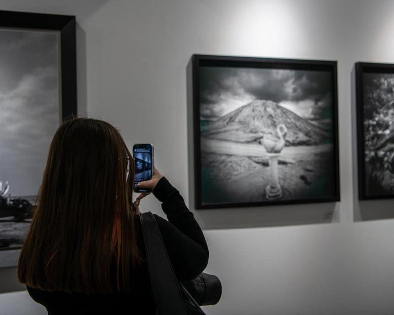Kuşadası'ndaki sergi edebiyat ve fotoğrafı buluşturdu