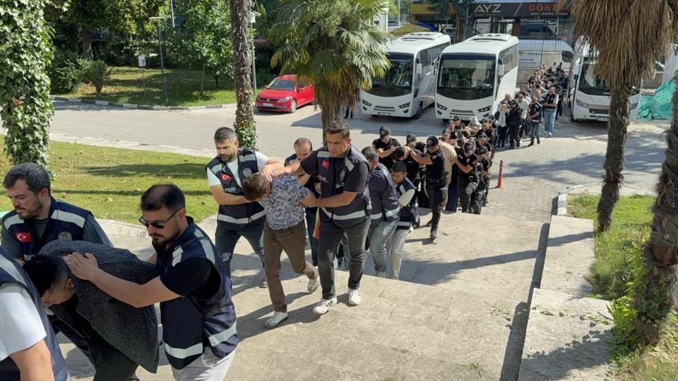 Aydın dahil 7 ilde yasa dışı bahis operasyonu! 27 şüpheli adliyeye sevk edildi